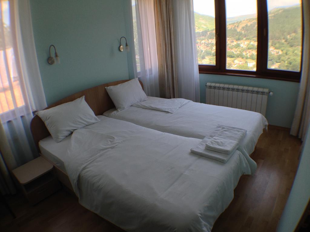 Mala Planina Guest House Iskrets Екстер'єр фото