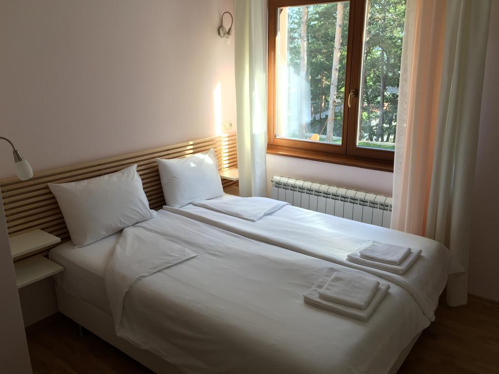Mala Planina Guest House Iskrets Екстер'єр фото