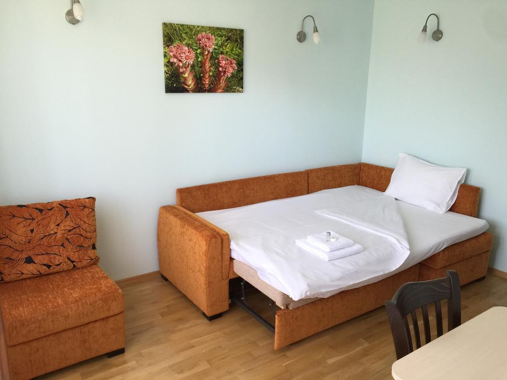 Mala Planina Guest House Iskrets Екстер'єр фото