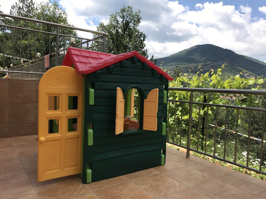 Mala Planina Guest House Iskrets Екстер'єр фото